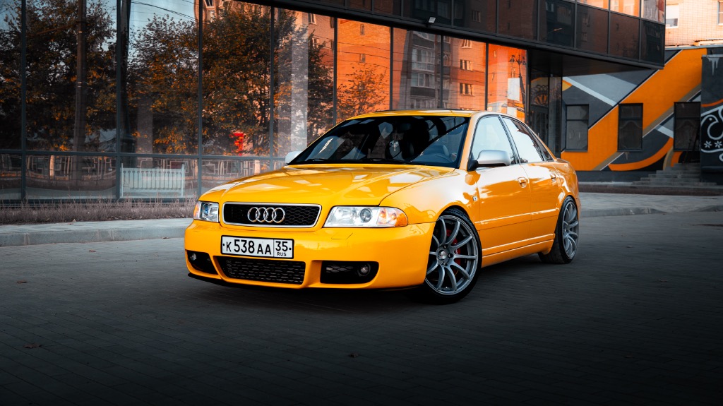Audi город