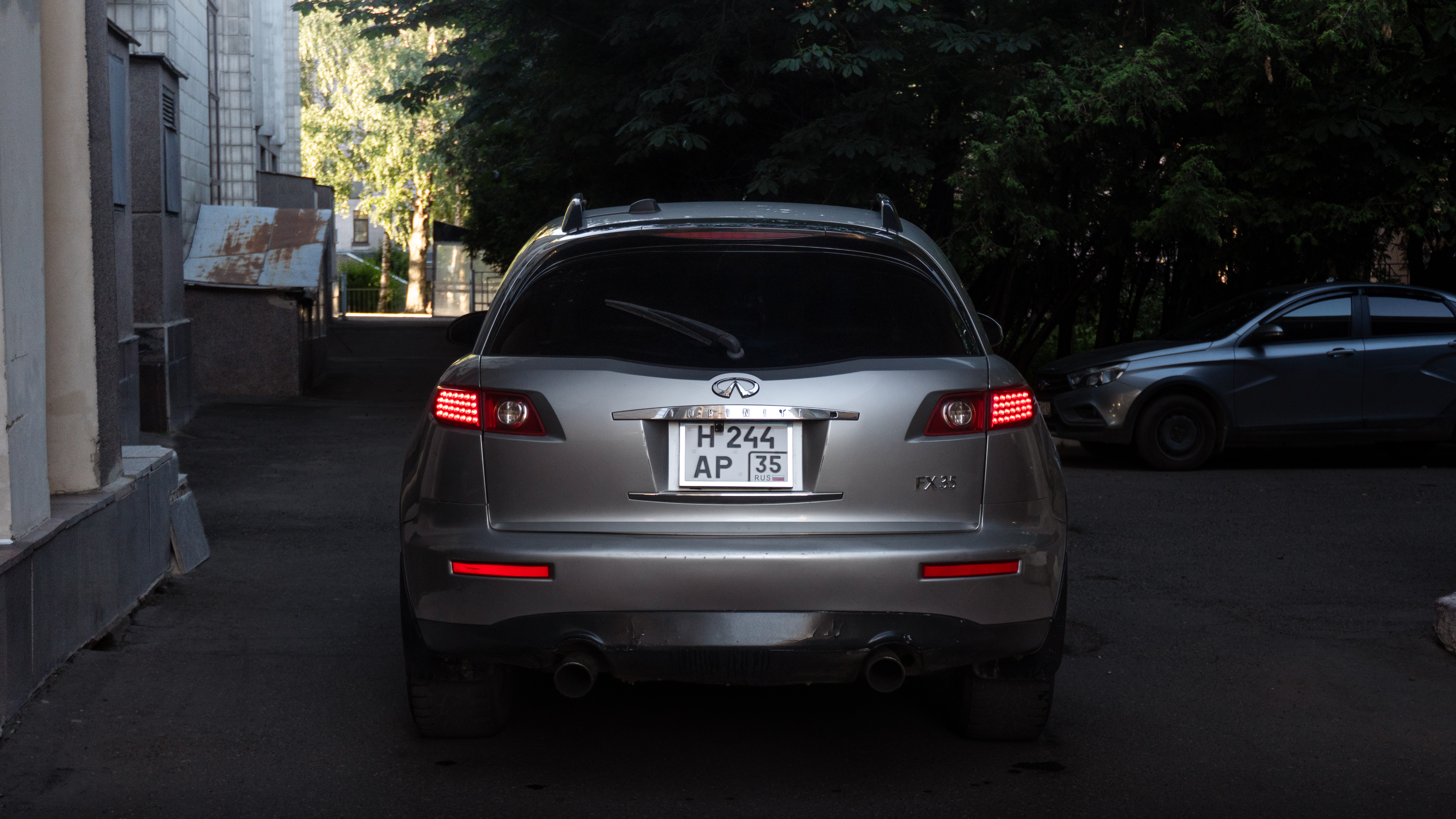 Infiniti FX35 3/4